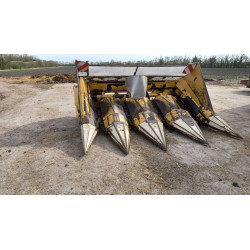 John Deere 1055 cu header de 3m65 si carucior, culegator de porumb, echipament floare